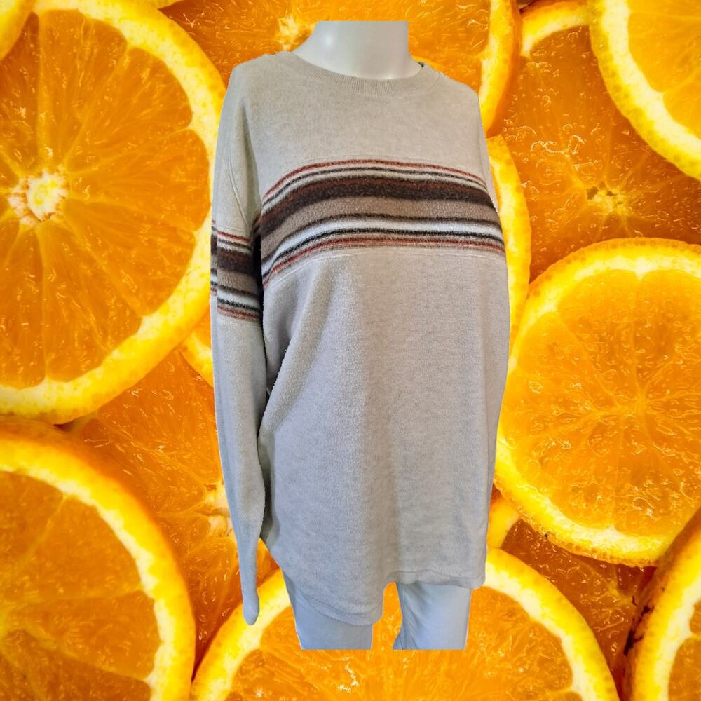 Retrofit Crew Neck Sweater with Stripe in‎ the Center Size XL